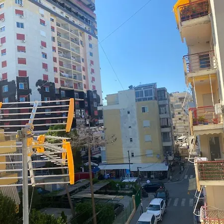 Te Elti * Golem (Tirana)